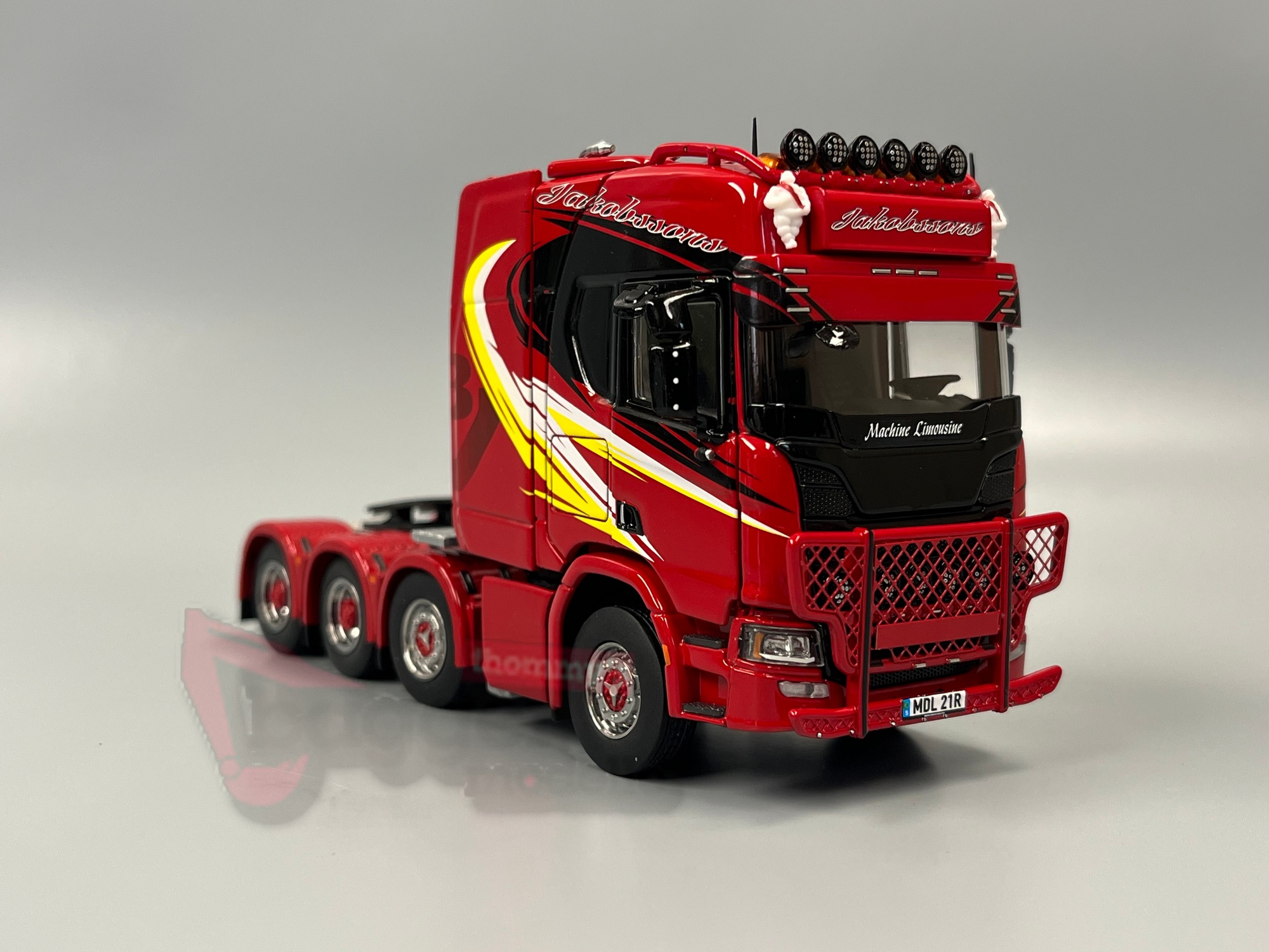 32-0237 - IMC - Scania R Series 4 achs Zugmaschine 8x4 - Wil Jakobssons - SE